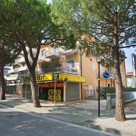 Hanna Aparthotel 4*